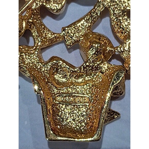 Avon Christmas Tree Brooch Pin Vintage Blue Purple AB Rhinestone Bow Gold Tone - Picture 7 of 8